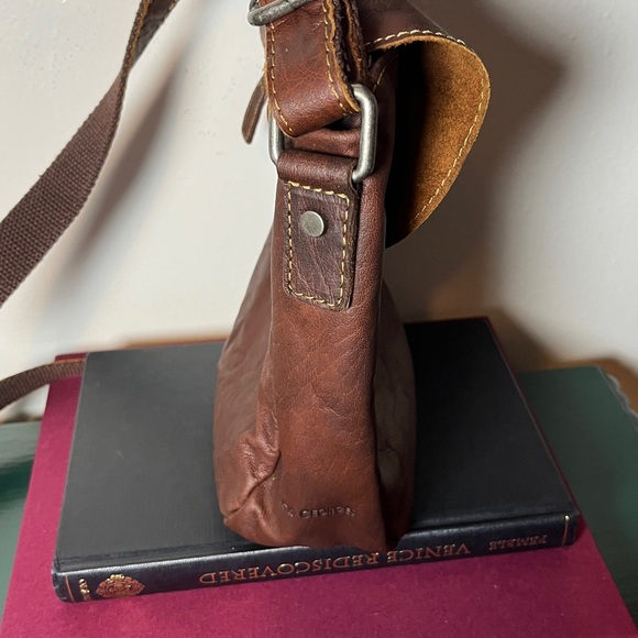 Jack Georges Brown Genuine Leather Voyager Horseshoe Crossbody Bag - Picture 3 of 14